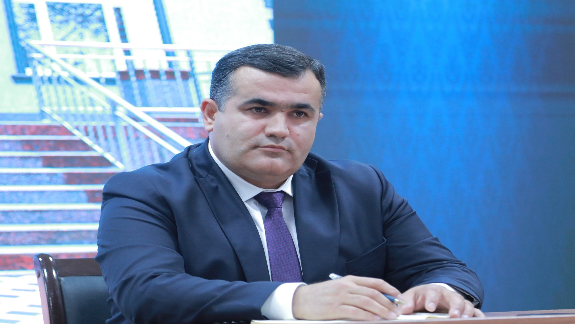 Таманниёти директори Донишкадаи политехникии Донишгоҳи техникии Тоҷикистон ба номи академик М.С. Осимӣ дар шаҳри Хуҷанд Содиқзода Хурсанд Сафар ба муносибати Рӯзи Конститутсияи Ҷумҳурии Тоҷикистон