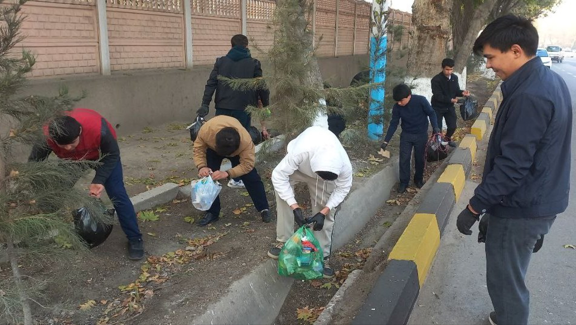 САҲМГУЗОРӢ ДАР ОБОДОНИИ ШАҲРИ ХУҶАНД